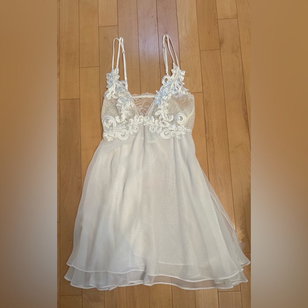 Jonquil By Diane Samandi White Lace Peignoir Chemise XS